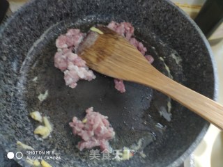 榨菜   肉丁榨菜炒饭的做法步骤：4