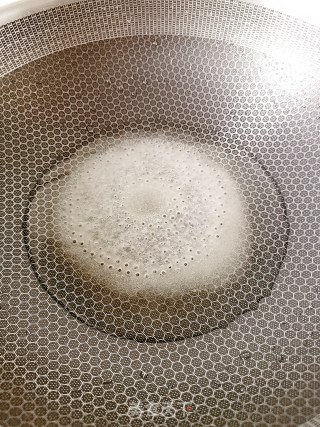 挂霜花生米的做法步骤：5