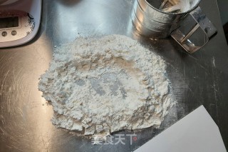 黑糖豆沙蛋黄月饼的做法步骤：3