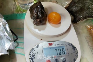 黑糖豆沙蛋黄月饼的做法步骤：7