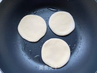 烫面糖饼的做法步骤：10