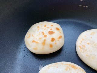 烫面糖饼的做法步骤：11
