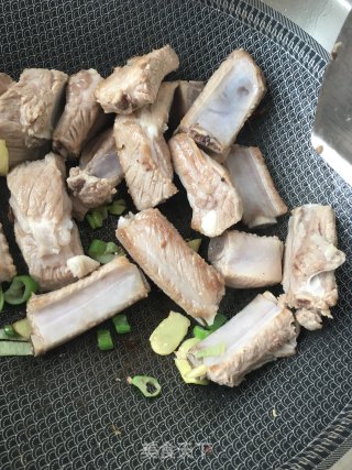 蜜汁排骨的做法步骤：16