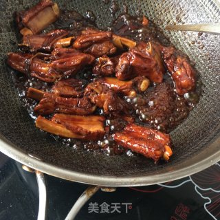 蜜汁排骨的做法步骤：22