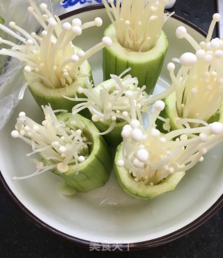 金针菇丝瓜忠的做法步骤：6