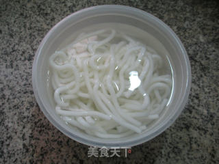 鱼豆腐青菜土豆粉条的做法步骤：2