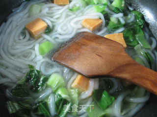 鱼豆腐青菜土豆粉条的做法步骤：8