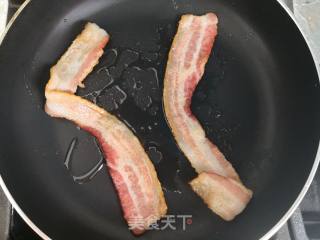 牛油果培根三明治的做法步骤：2