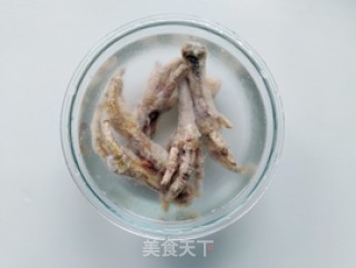 凤爪鹌鹑蛋烧肉圆的做法步骤：7