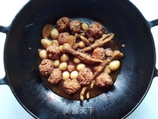 凤爪鹌鹑蛋烧肉圆的做法步骤：10
