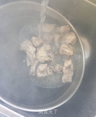丝瓜排骨汤的做法步骤：4