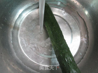 青瓜拌绿豆芽的做法步骤：2