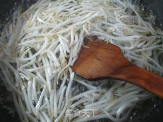 青瓜拌绿豆芽的做法步骤：4