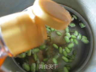 香菇毛豆鸡腿汤的做法步骤：5