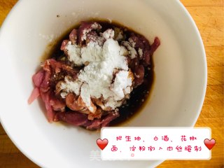 榨菜炒肉丝的做法步骤：3