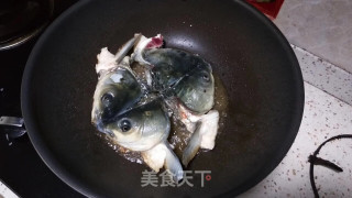 豆腐烧鱼块的做法步骤：2