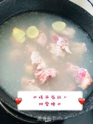 红烧排骨的做法步骤：2