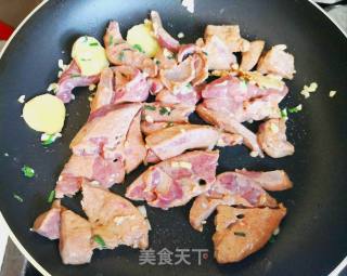 木耳炒猪肝的做法步骤：7