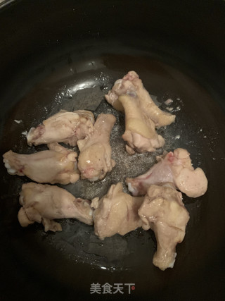 红烧翅中的做法步骤：1