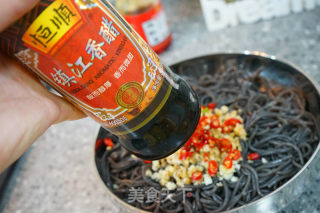凉拌蕨根粉的做法步骤：5
