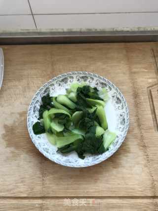 口蘑炒油菜的做法步骤：3