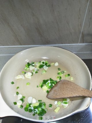 彩椒炒莲藕的做法步骤：7