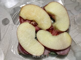 秋林里道斯红肠蔬果三明治的做法步骤：8
