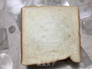 秋林里道斯红肠蔬果三明治的做法步骤：11