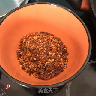 自制油辣子的做法步骤：1