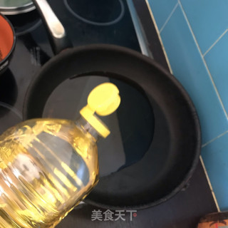 自制油辣子的做法步骤：2