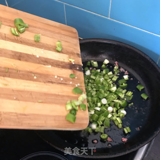青椒豇豆炒肉沫的做法步骤：5