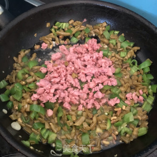 青椒豇豆炒肉沫的做法步骤：8