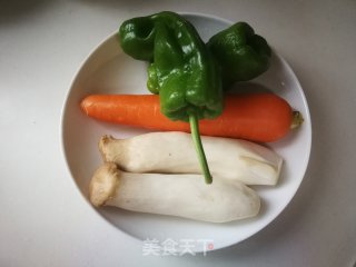 皱皮椒炒杏鲍菇的做法步骤：1