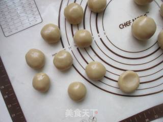 无糖豆沙月饼的做法步骤：3