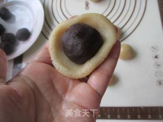 无糖豆沙月饼的做法步骤：4