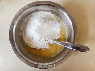 1分钟快手营养早餐：香蕉核桃榛子蛋糕的做法步骤：4
