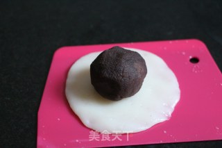 红豆沙冰皮月饼的做法步骤：5