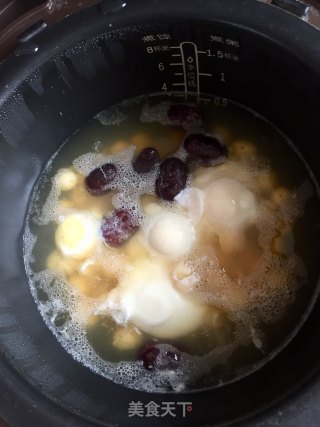 莲子甜汤的做法步骤：4