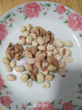 冰粉的做法步骤：1