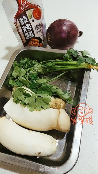 手撕杏鲍菇的做法步骤：1