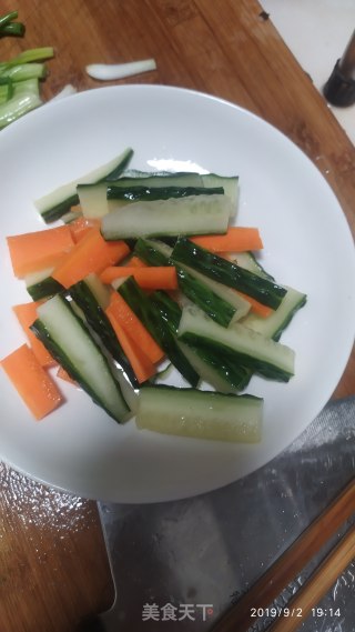 鱼片炒黄瓜的做法步骤：4