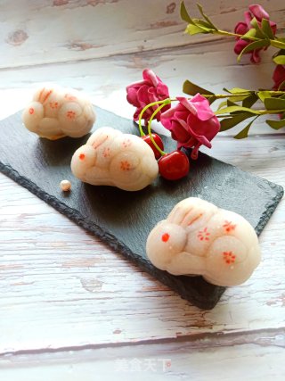 藜麦蜜豆肉松冰皮月饼的做法步骤：1