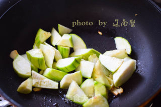 丝瓜烧豆腐的做法步骤：5