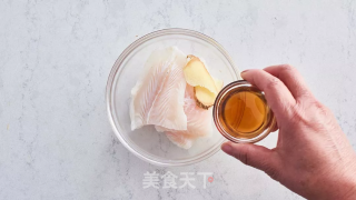 剁椒蒸巴沙鱼的做法步骤：2
