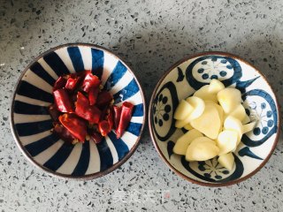 超级下饭的茄子炒豆角，不能少了它的做法步骤：2