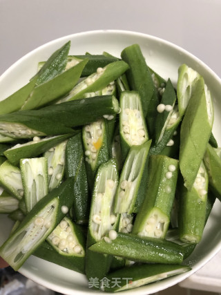 拌秋葵的做法步骤：2
