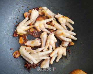 酱香鸡爪的做法步骤：7
