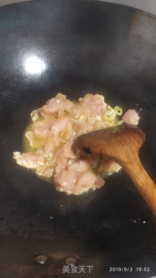鸡胸肉炒雪豆的做法步骤：6