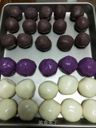 冰皮豆沙月饼的做法步骤：10