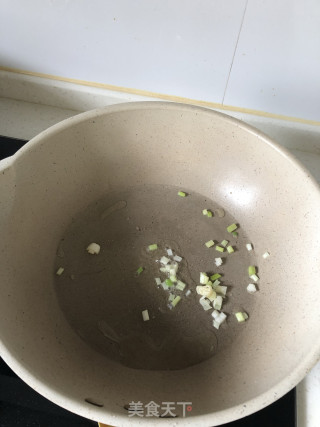 西红柿鸡蛋汤的做法步骤：1
